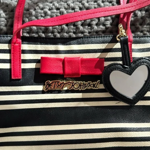 Betsey Johnson Tote - Picture 2 of 9